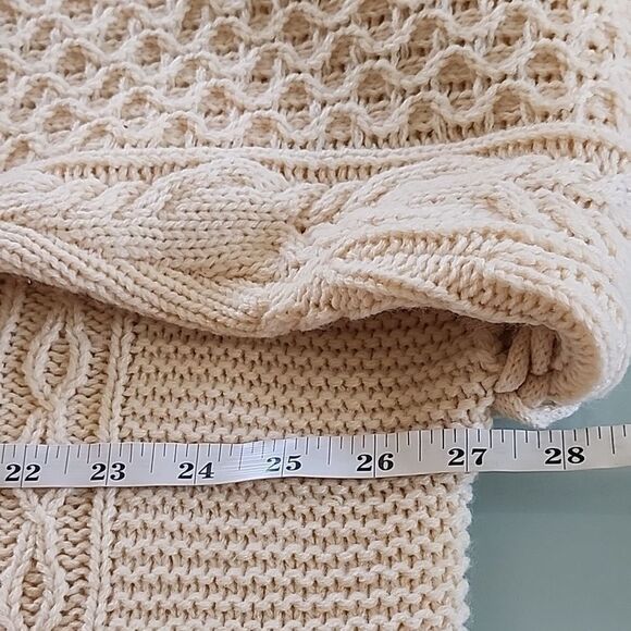 ANDTHEWHY Cable Knit Slouchy Sweater - Picture 9 of 12